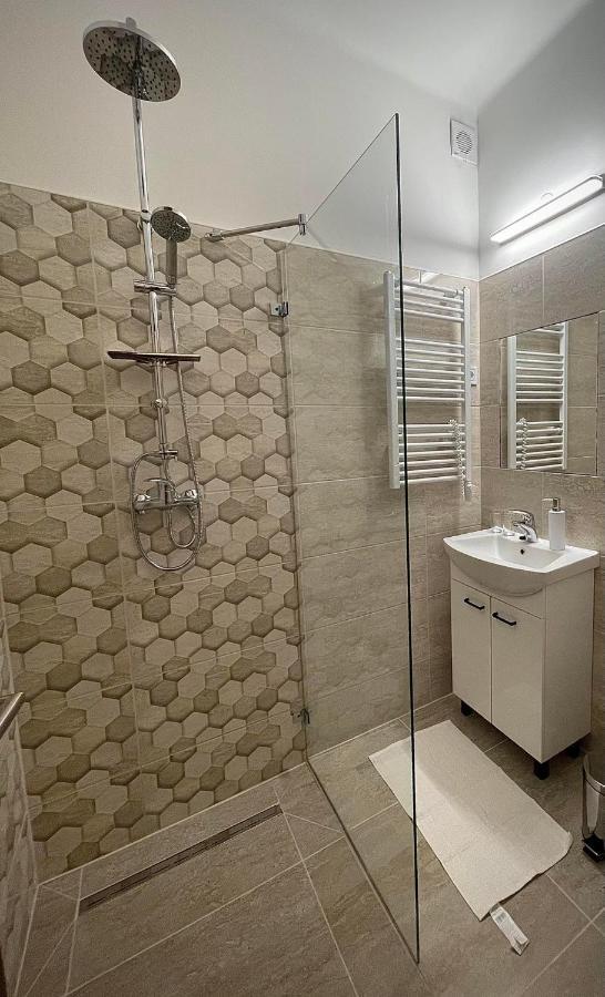 Fueredi Panzio Bed & Breakfast Tiszafured Ngoại thất bức ảnh